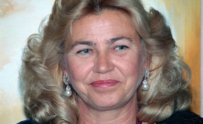 История реальной Золушки: Как горничная Бася Пясецка стала владелицей миллиардов и компании Джонсон