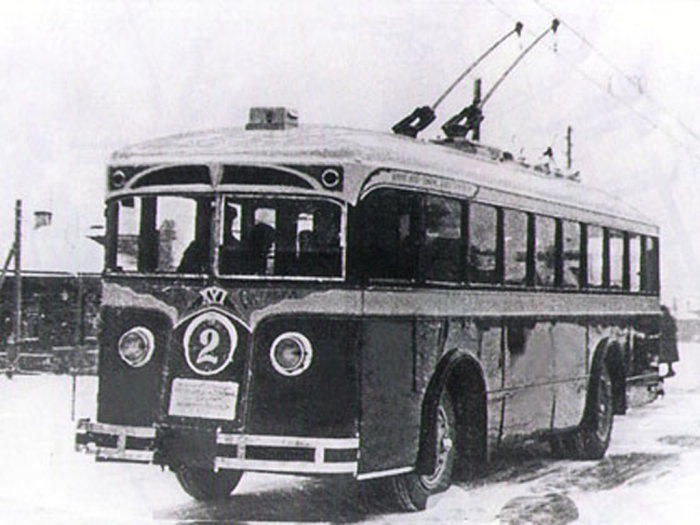 Первые троллейбусы Ленинграда: Почему их считали аттракционом, а в войну чуть не пустили по Ладоге 