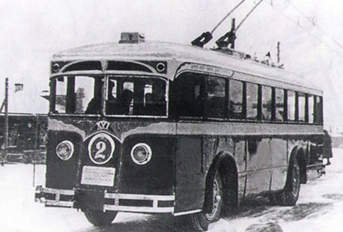 Первые троллейбусы Ленинграда: Почему их считали аттракционом, а в войну чуть не пустили по Ладоге 