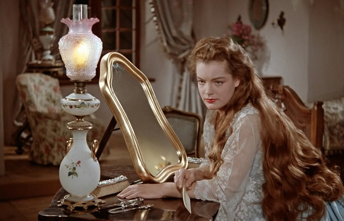 9 королев, жизнь которых закончилась по очень неожиданным причинам