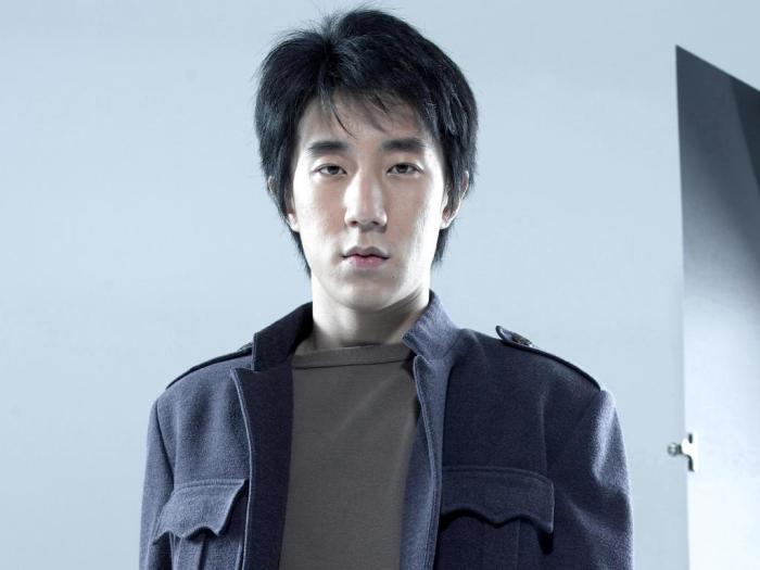 7 знаменитостей, которые решили отказаться от гражданства весьма процветающих стран