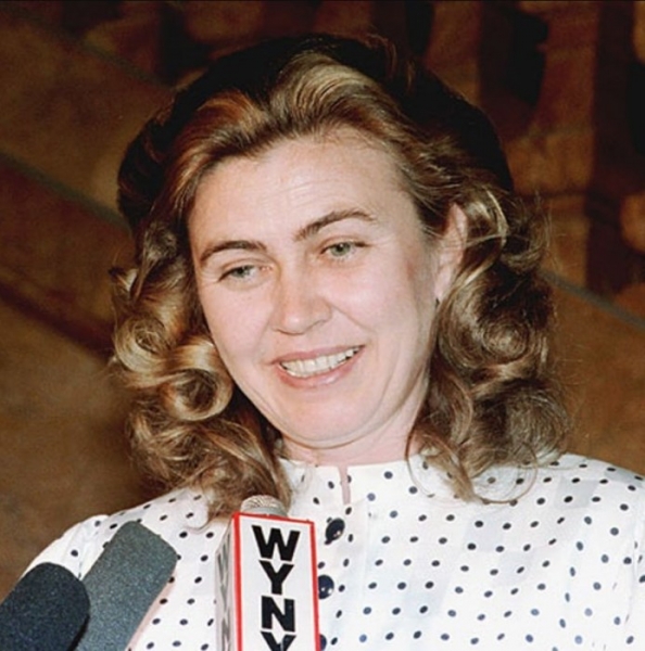 История реальной Золушки: Как горничная Бася Пясецка стала владелицей миллиардов и компании Джонсон