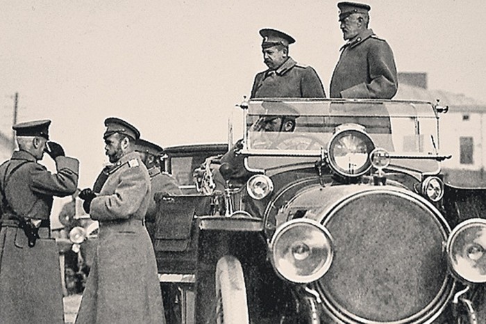Кто был личным шофёром царя, и как решали проблему спецномеров и спецсигналов в то время