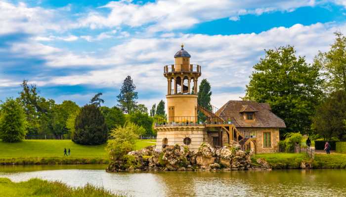 Сумасбродный проект последней королевы Франции: Декоративная деревня Марии-Антуанетты