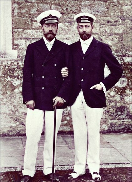 Почему Николай II не уехал за границу после Февральской революции