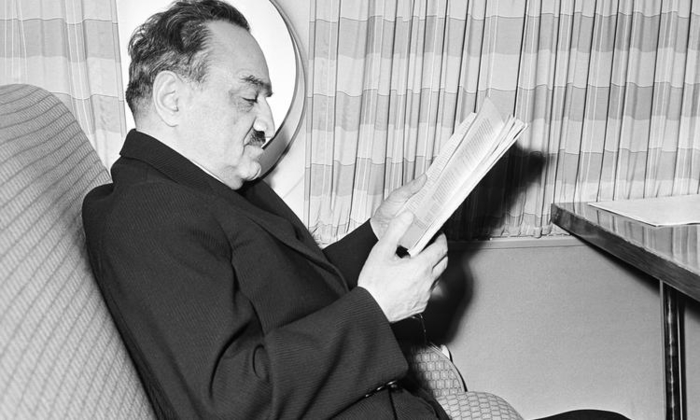 Какая она – главная новогодняя книга?