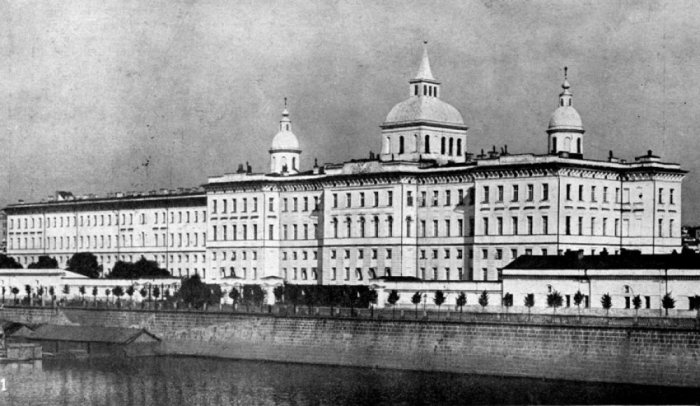 Миллион на сирот, богатейшие сады и невиданное чудачество: Меценат Демидов