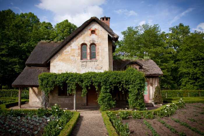 Сумасбродный проект последней королевы Франции: Декоративная деревня Марии-Антуанетты