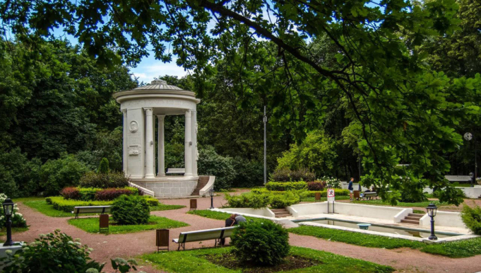 Миллион на сирот, богатейшие сады и невиданное чудачество: Меценат Демидов