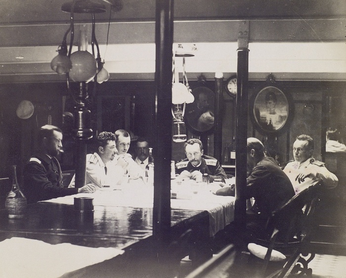 Как цесаревич Николай Александрович за три океана ходил