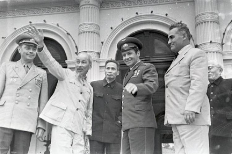 Как СССР подарили частичку восьмого чуда света