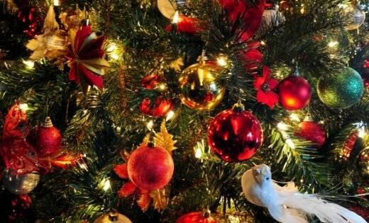 Сталин на шаре и кукуруза на прищепке: история елочных игрушек