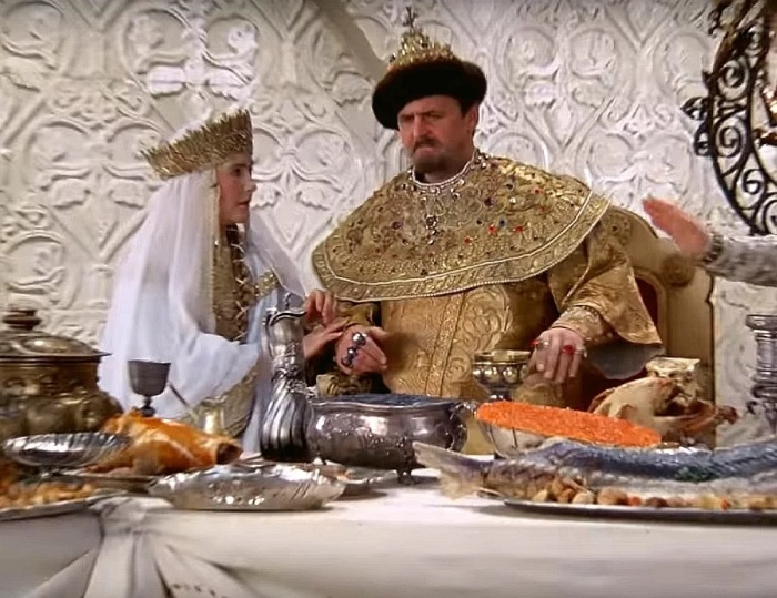 Как женская тюбетейка стала Шапкой Мономаха и другие казусы российской истории