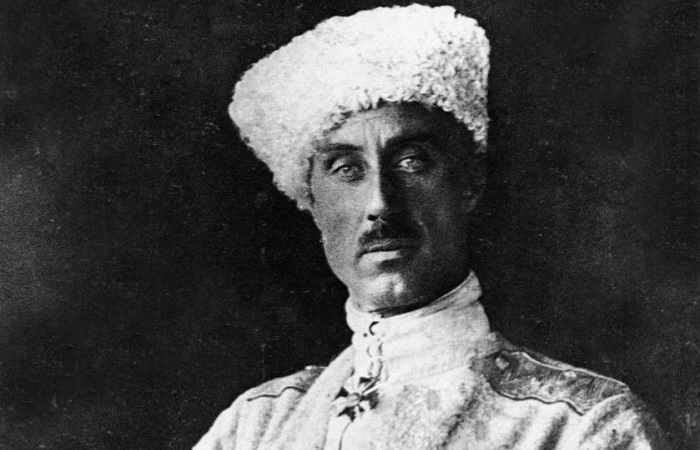 Как советская разведчица-поэтесса организовала покушение на Врангеля и протаранила белогвардейскую яхту