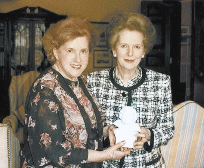 Как советская разведчица из ООН и стала скульптором с мировым именем: Елена Косова