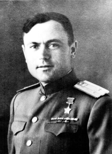 Почему Герой Советского Союза лётчик Сергей Щиров пытался сбежать из СССР