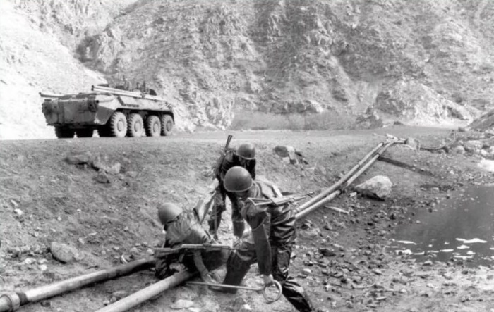 Бензин, вода и длинные трубы. История трубопроводных войск