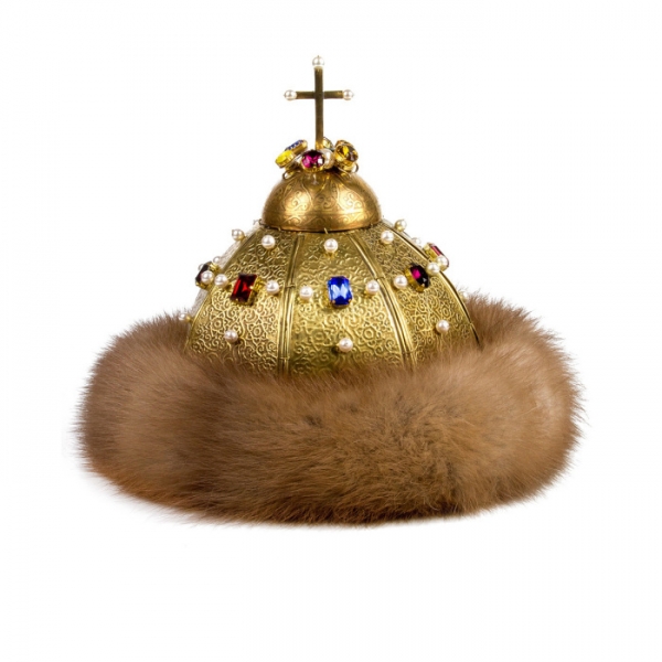 Как женская тюбетейка стала Шапкой Мономаха и другие казусы российской истории