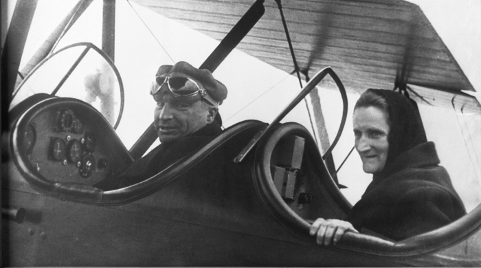 &laquo;Воздушный хулиган&raquo; или &laquo;сталинский сокол&raquo;: Виражи Валерия Чкалова в небесах и на земле