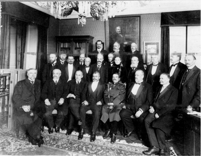 Краткий курс истории. Октябристы: взлет и раскол