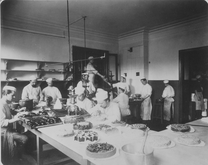 Алексей Абрикосов: «король шоколада» на службе у российского императора