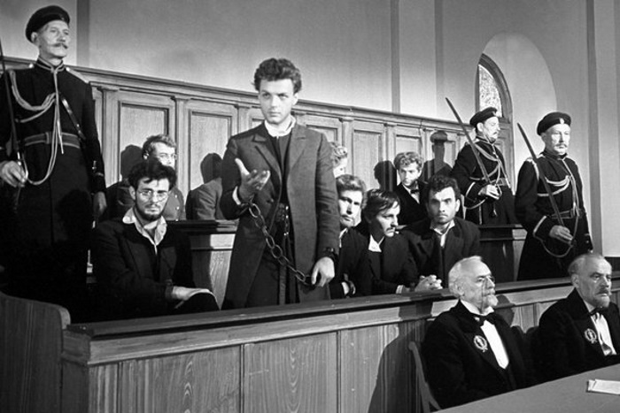 Он пошел другим путем. Неудавшийся теракт брата Ленина