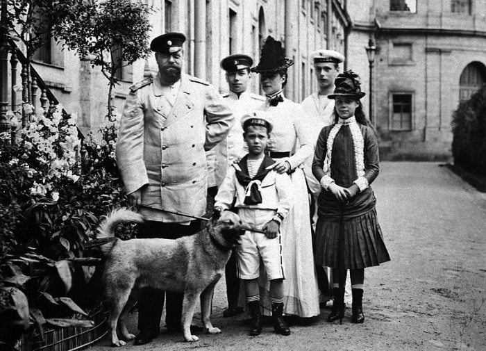 Он пошел другим путем. Неудавшийся теракт брата Ленина