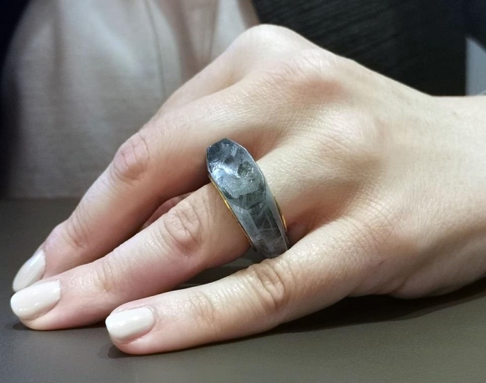 Тайна кольца Калигулы: Сколько реально стоит сапфировая драгоценность и чей профиль на ней изображён