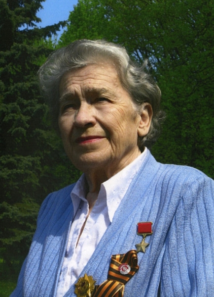 Надежда Троян. В полночь она казнила палача