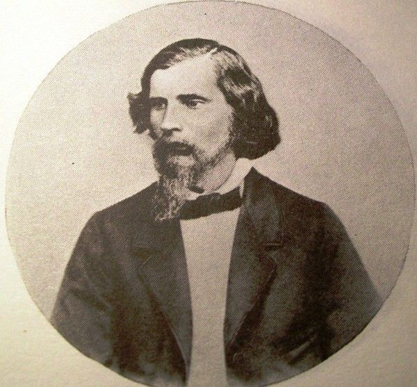 Неравный брак: 7 известных пар, в которых жена гораздо старше мужа