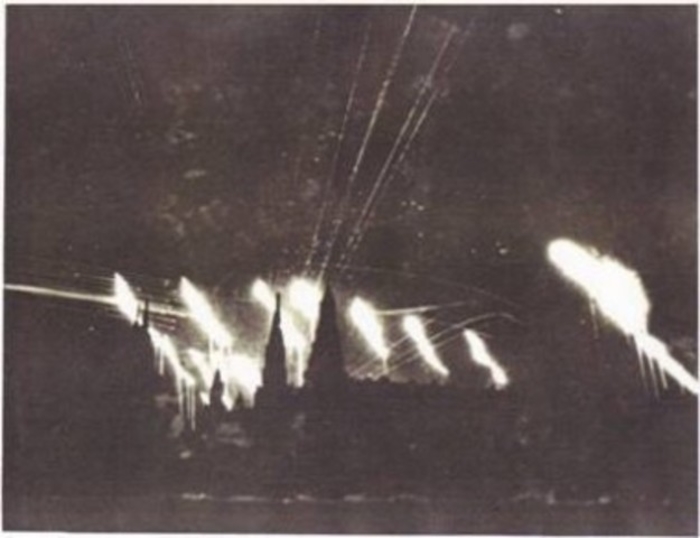 Первый салют Победы