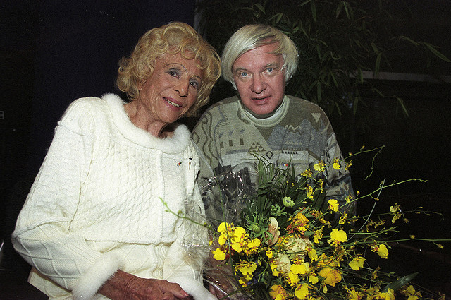 Неравный брак: 7 известных пар, в которых жена гораздо старше мужа