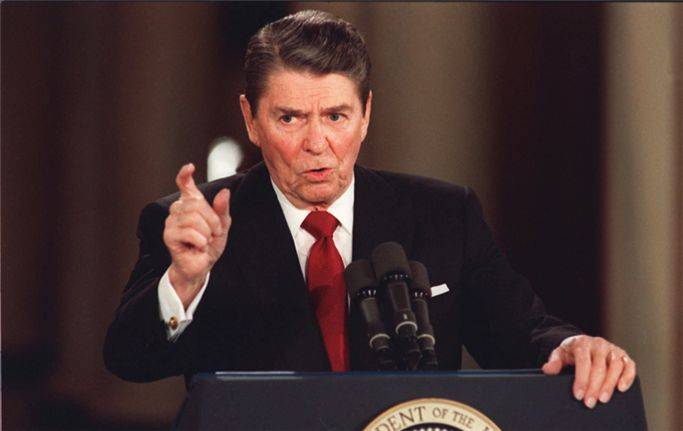  Краткий курс истории. Рейган придумал &laquo;империю зла&raquo; 