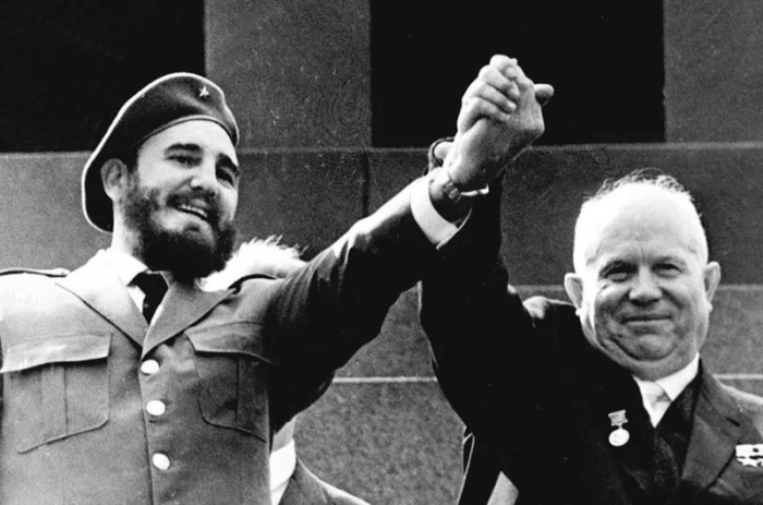 Зачем Фидель Кастро приезжал в СССР в 1963 году, и что он не мог простить Хрущёву