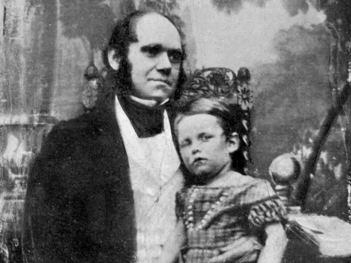 Натуралист, основоположник эволюционного учения Чарльз Дарвин (1809–1882): биография кратко, годы жизни, деятельность