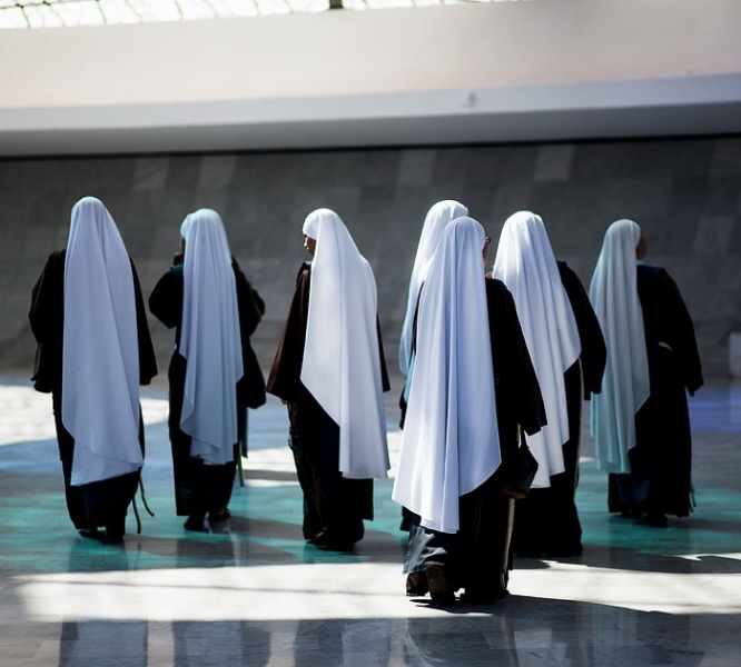 Кто такие диакониссы, и Почему они утратили право священнодействовать в христианской церкви