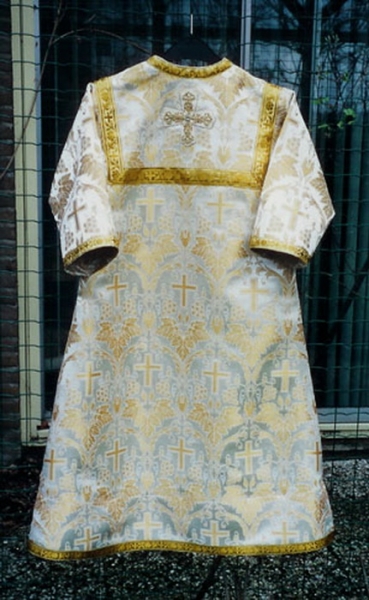 Что носят священнослужители и монахи, или Чем отличается ряса от ризы