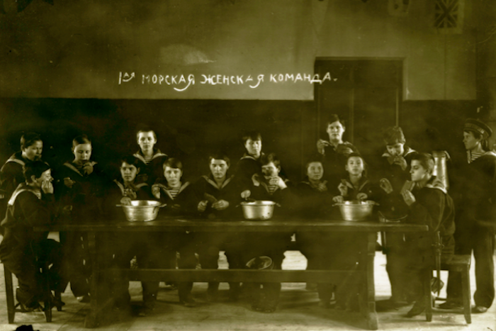 Как 100 лет назад русские барышни служили на флоте, и Какие «бунты на корабле» пришлось подавлять начальству