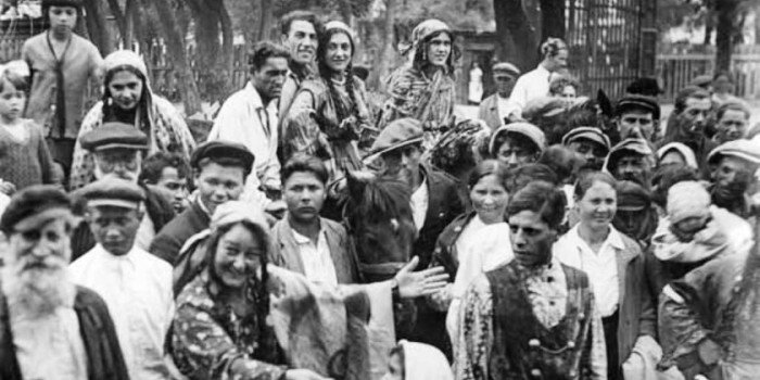 Как создавались цыганские колхозы в СССР, и смогла ли советская власть заставить работать кочевой народ