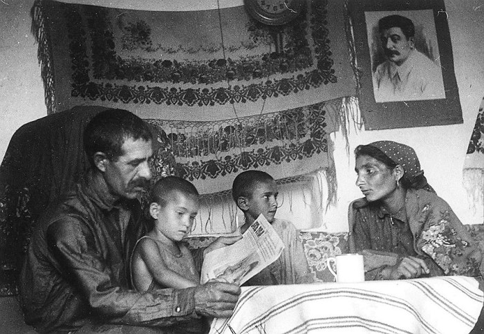 Как создавались цыганские колхозы в СССР, и смогла ли советская власть заставить работать кочевой народ