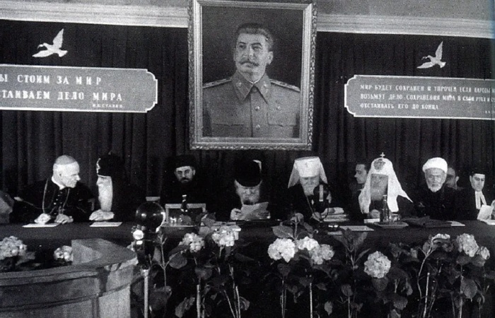 Как Сталин делал из Москвы православный Ватикан, объединяющий все течения церкви