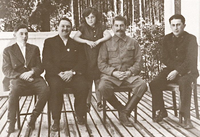 Яков Иосифович Джугашвили, cын Сталина (1907–1943): биография кратко, годы жизни, деятельность