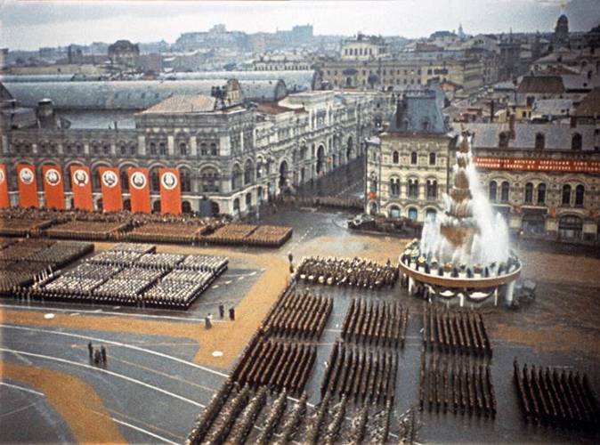 Куда исчез фонтан Победителей с Красной площади?