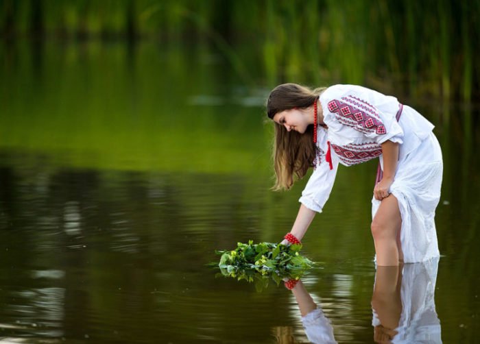 Зачем невесту на Руси на пчелиный улей и другие обряды на зачатие