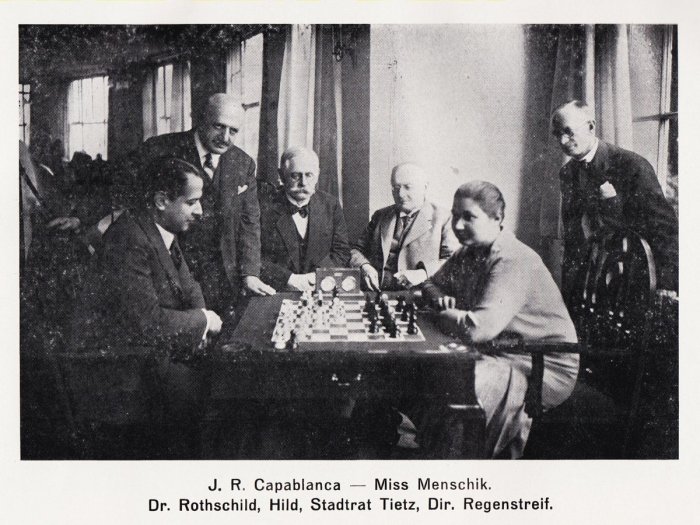 Как первая шахматная королева едва не отправила известного гроссмейстера в женский балет: Вера Менчик