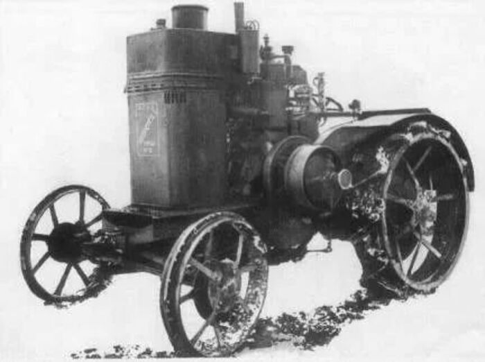 От локомобиля - к трактору и танку