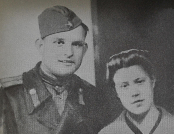 Однорукий ас Иван Леонов