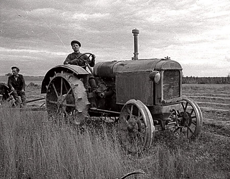 От локомобиля - к трактору и танку