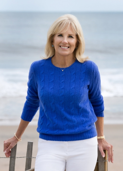 Идеальная жена или блистательная обманщица: Что известно о Джилл Байден, супруге нового президента США