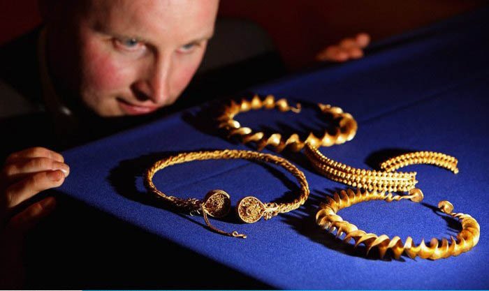 О чём рассказал учёным уникальный кельтский артефакт, случайно найденный в грязи